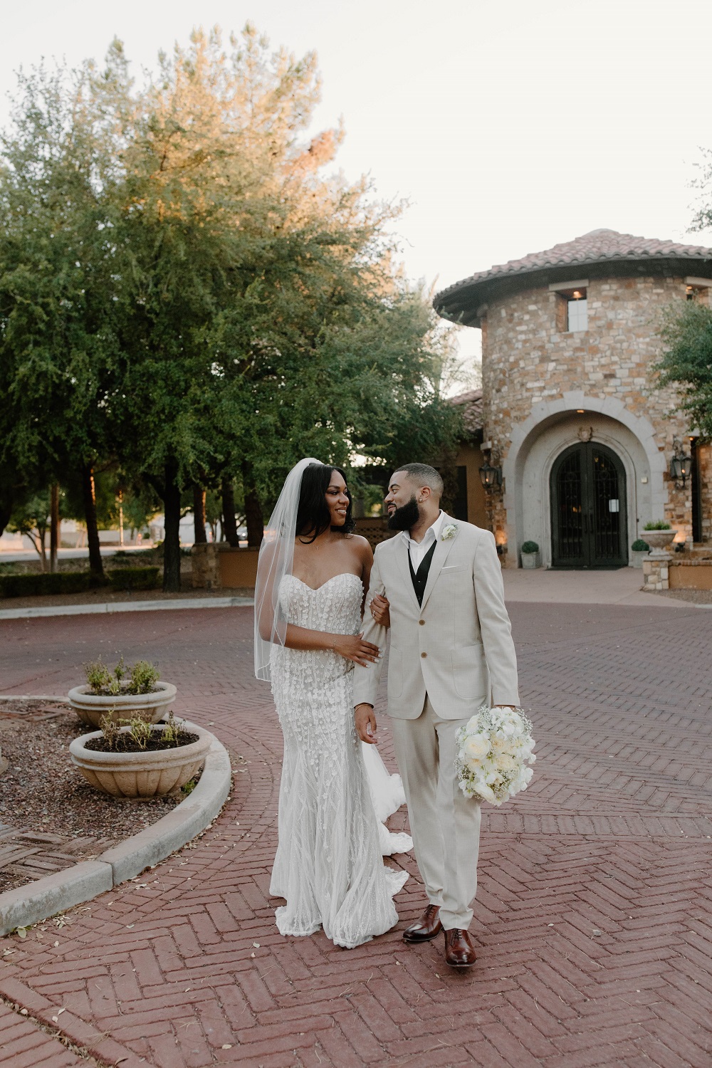 Royal Blue Villa Siena Wedding for Collin and Taylor's Celebration