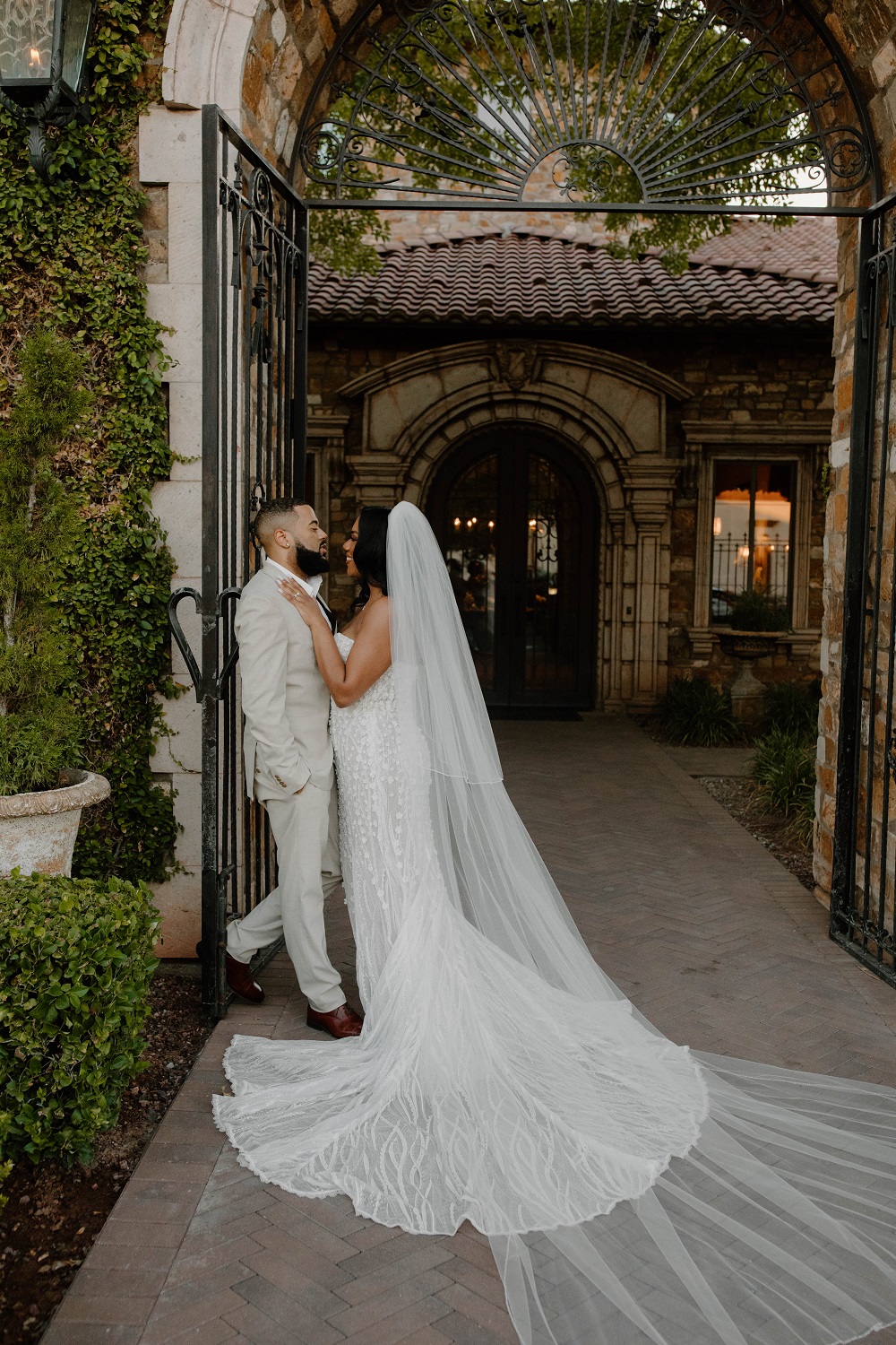 Royal Blue Villa Siena Wedding for Collin and Taylor's Celebration