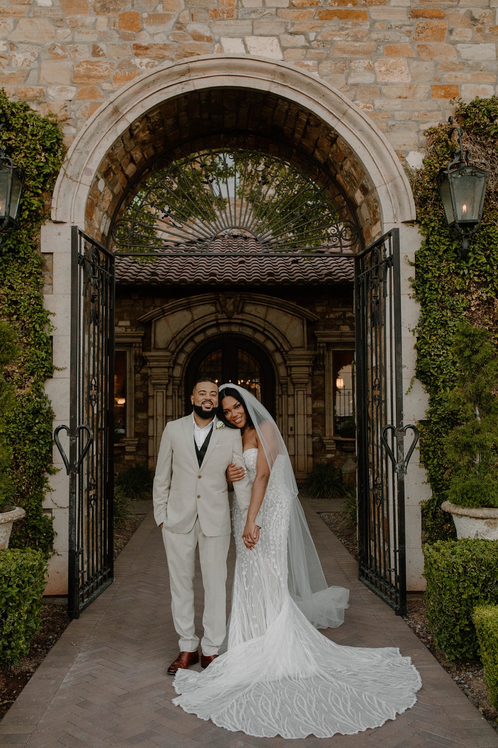 Royal Blue Villa Siena Wedding for Collin and Taylor's Celebration